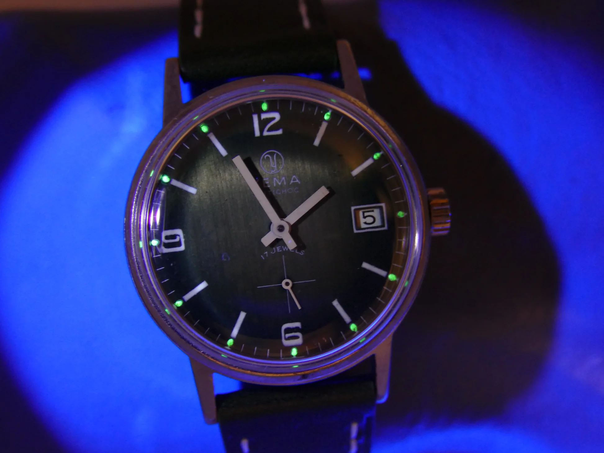 Yema 70s vintage watch green hand wind Cupillard – Ref. 233-69, Gebraucht – 16/20