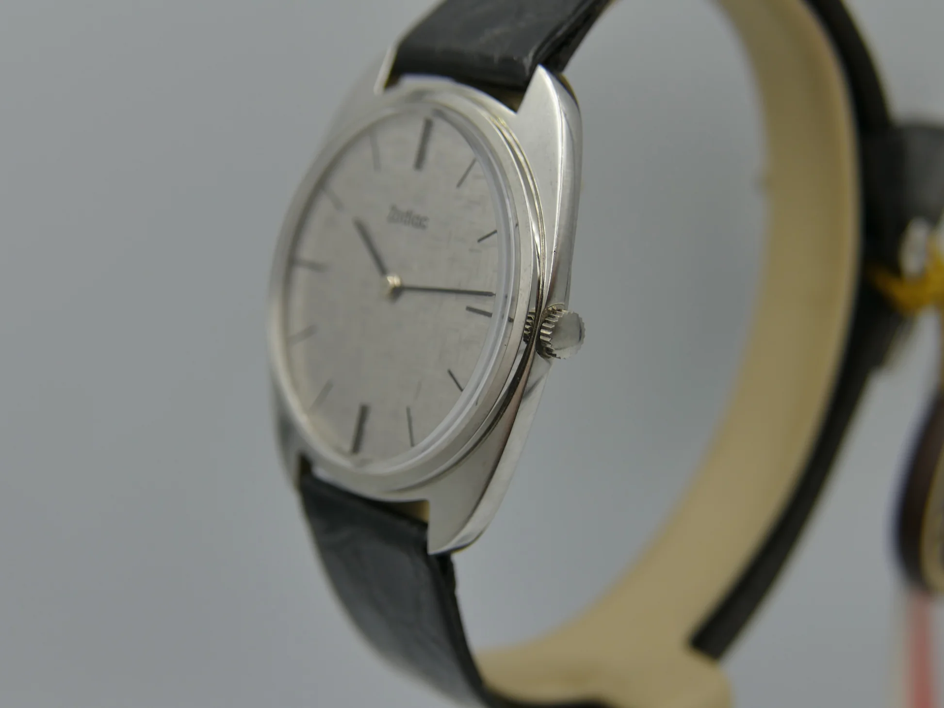 Zodiac dress vintage watch – Ref. 382.661, like new – 17/18
