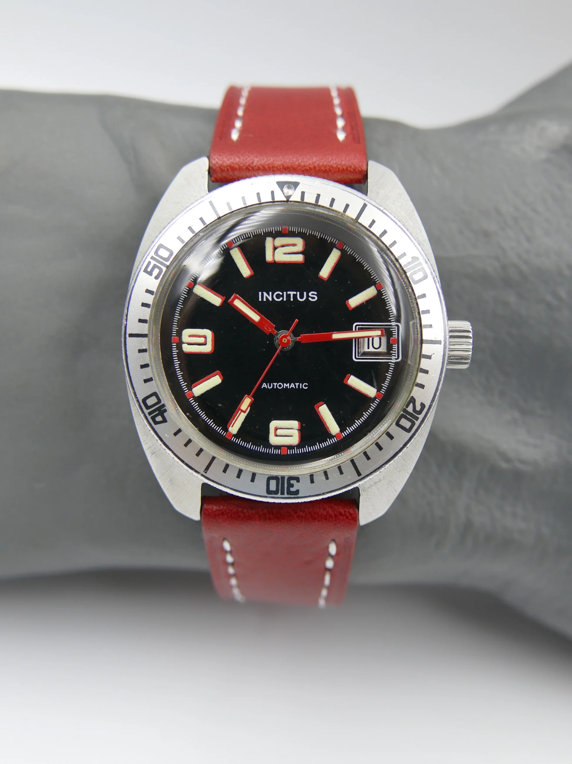 Incitus Divers – Ref. 1483, Gebraucht – 13/23