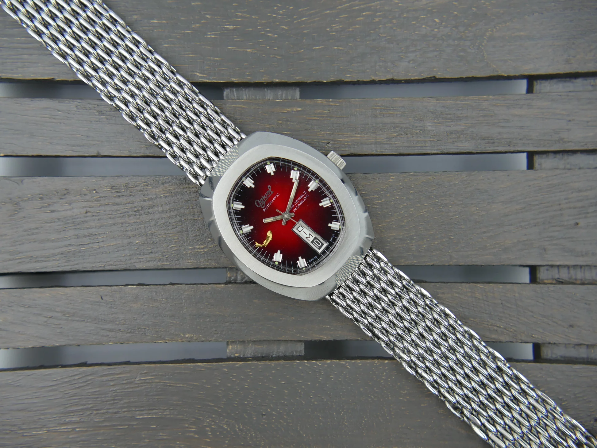 Ogival 70s vintage watch burgundy automatic AS 2066 NOS – Ref. a2614, Neu – 19/21