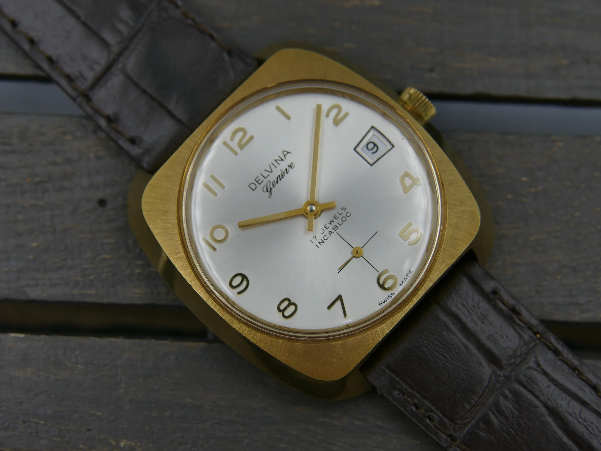 Delvina Geneve – Ref. 3341, Wie neu