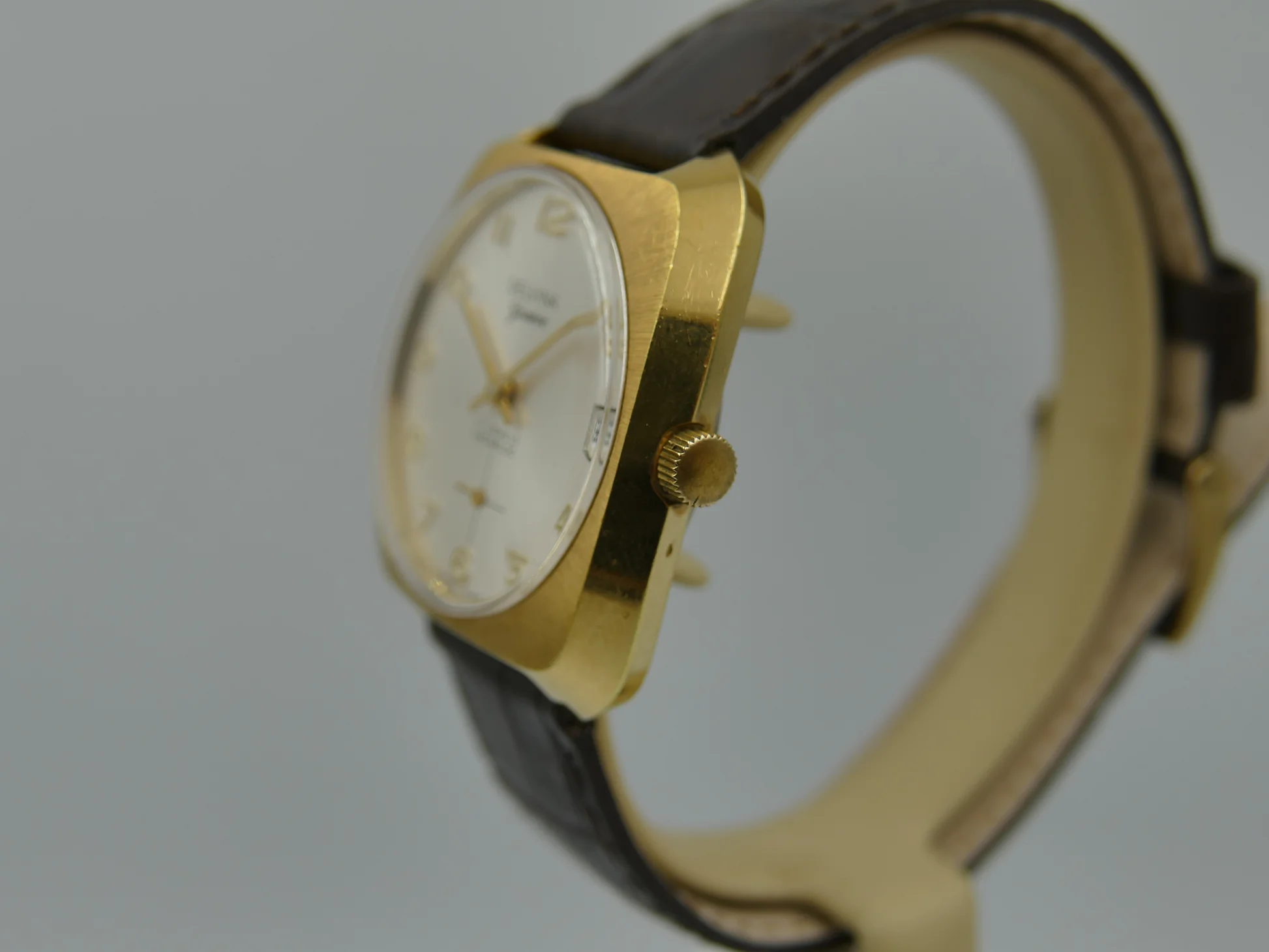Delvina Geneve – Ref. 3341, Wie neu – 15/22