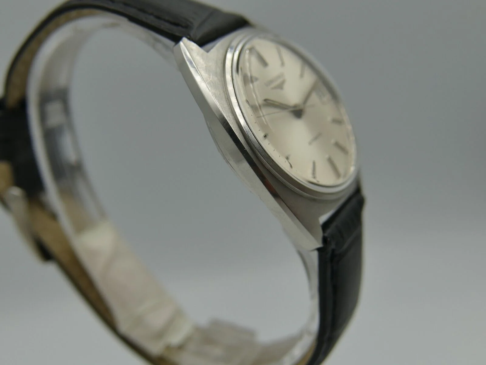 Longines Vintage Watch – Ref. 1586, used – 3/21
