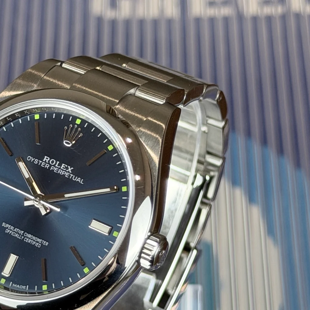 Rolex Oyster Perpetual – Ref. 114300, Sehr gut – 4/6