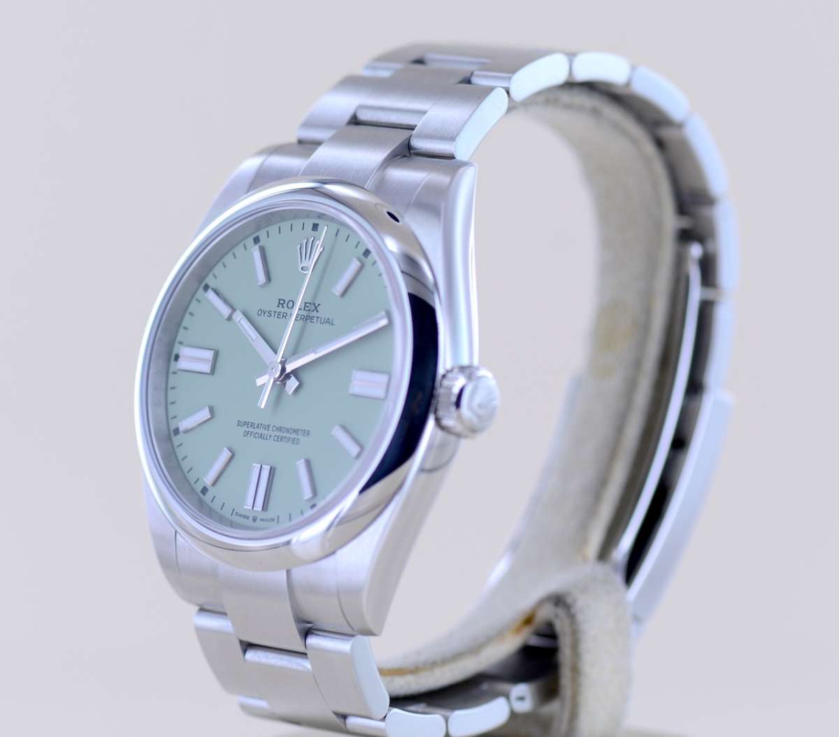 Rolex Oyster Perpetual – Ref. 134300, Neu – 2/3