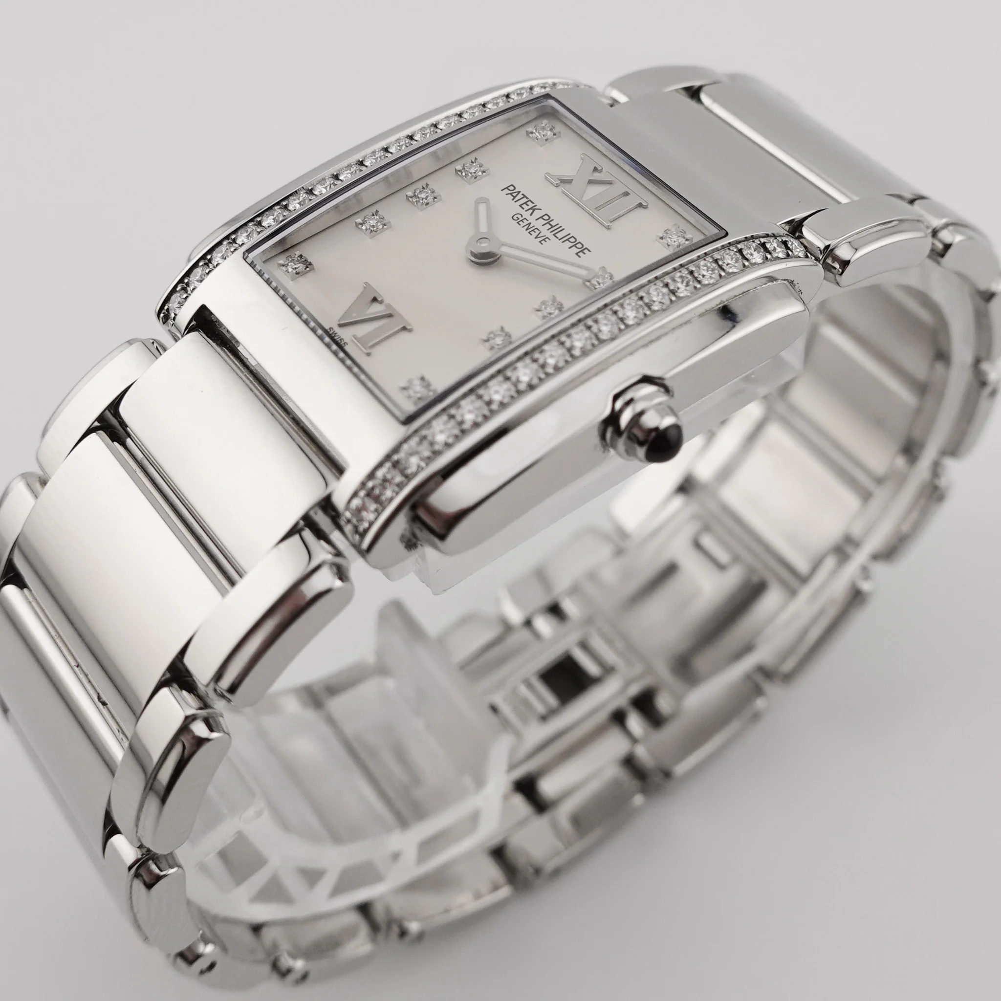 Patek Philippe Twenty-4 – Ref. 4910, Sehr gut – 2/6