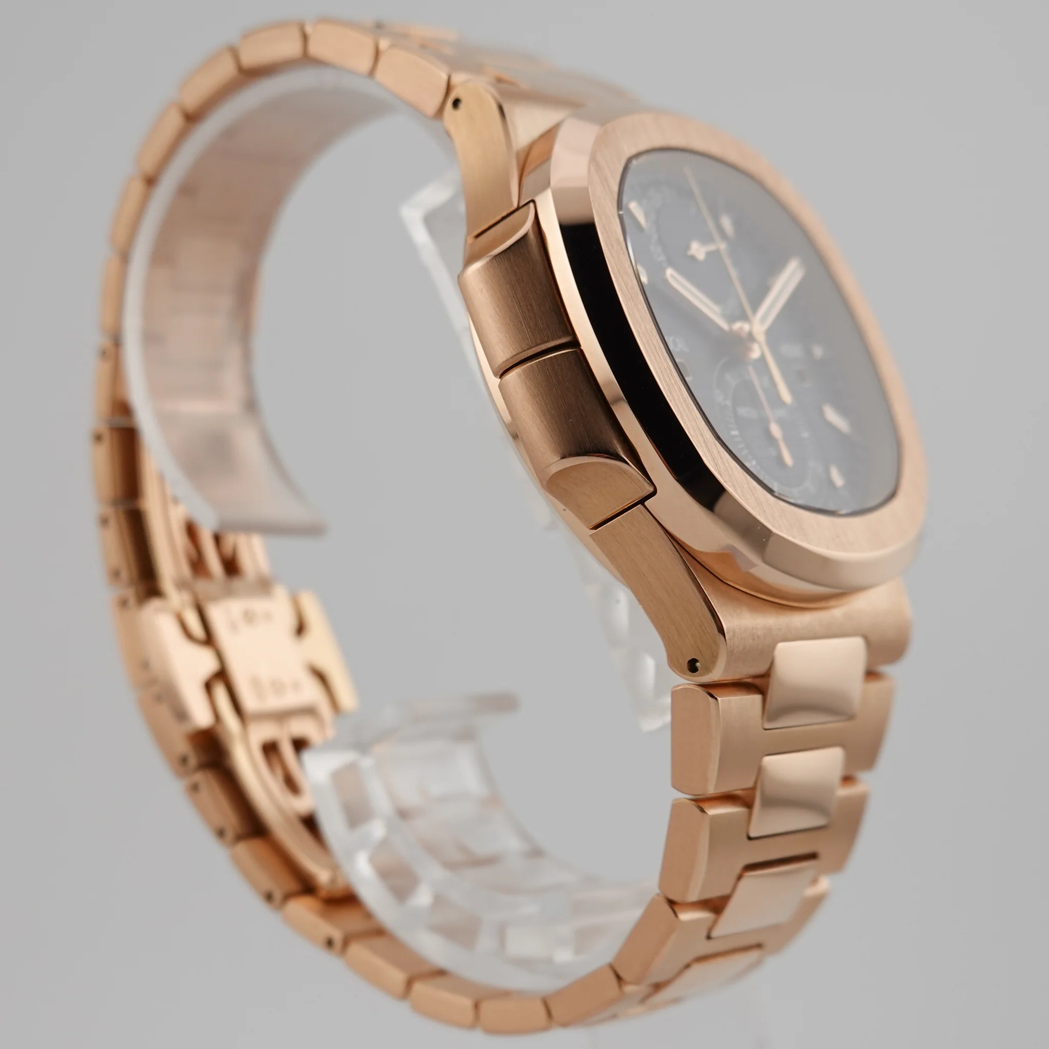 Patek Philippe Nautilus – Ref. 5990/1R-001, Wie neu – 4/8