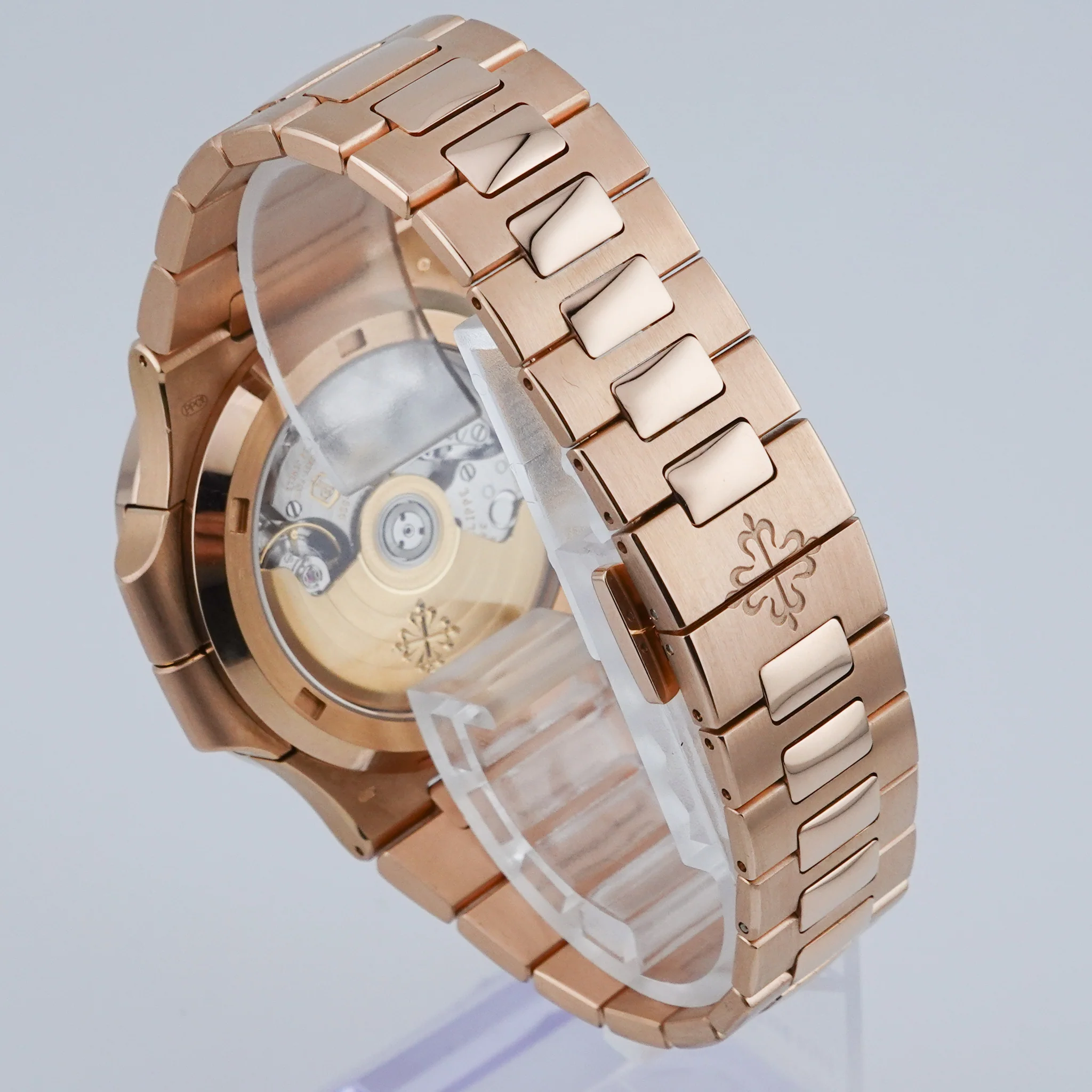 Patek Philippe Nautilus – Ref. 5990/1R-001, Wie neu – 5/8