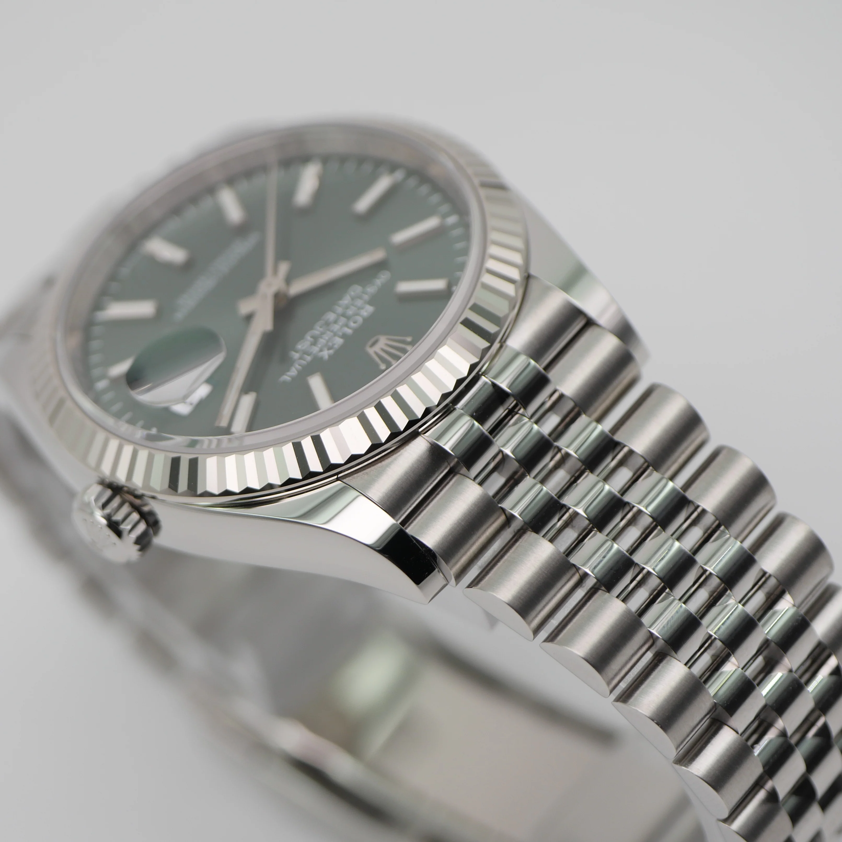Rolex Datejust 36 – Ref. 126234, Wie neu – 9/9