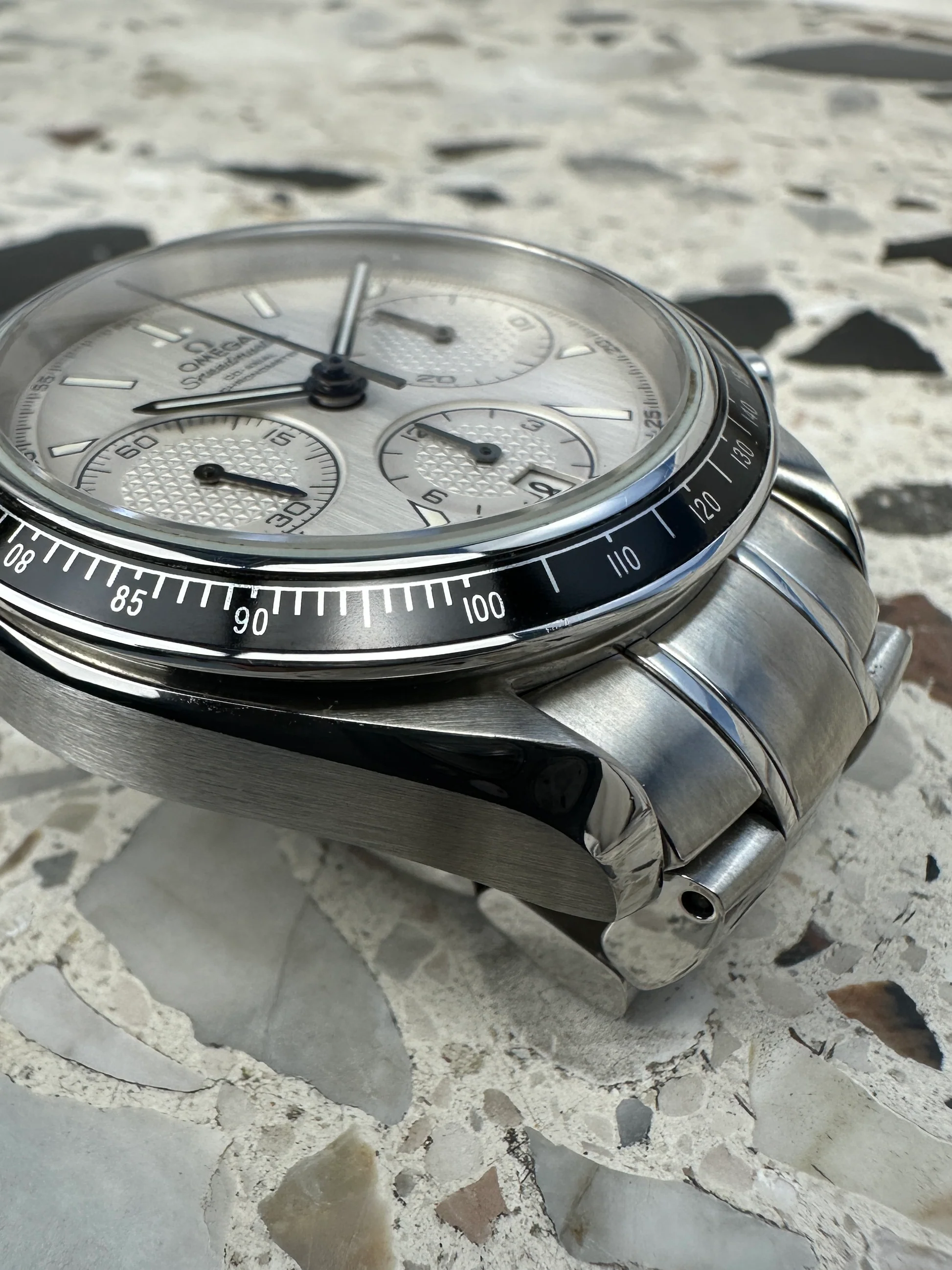 Omega Speedmaster Racing – Ref. 326.30.40.50.02.001, Sehr gut – 13/14