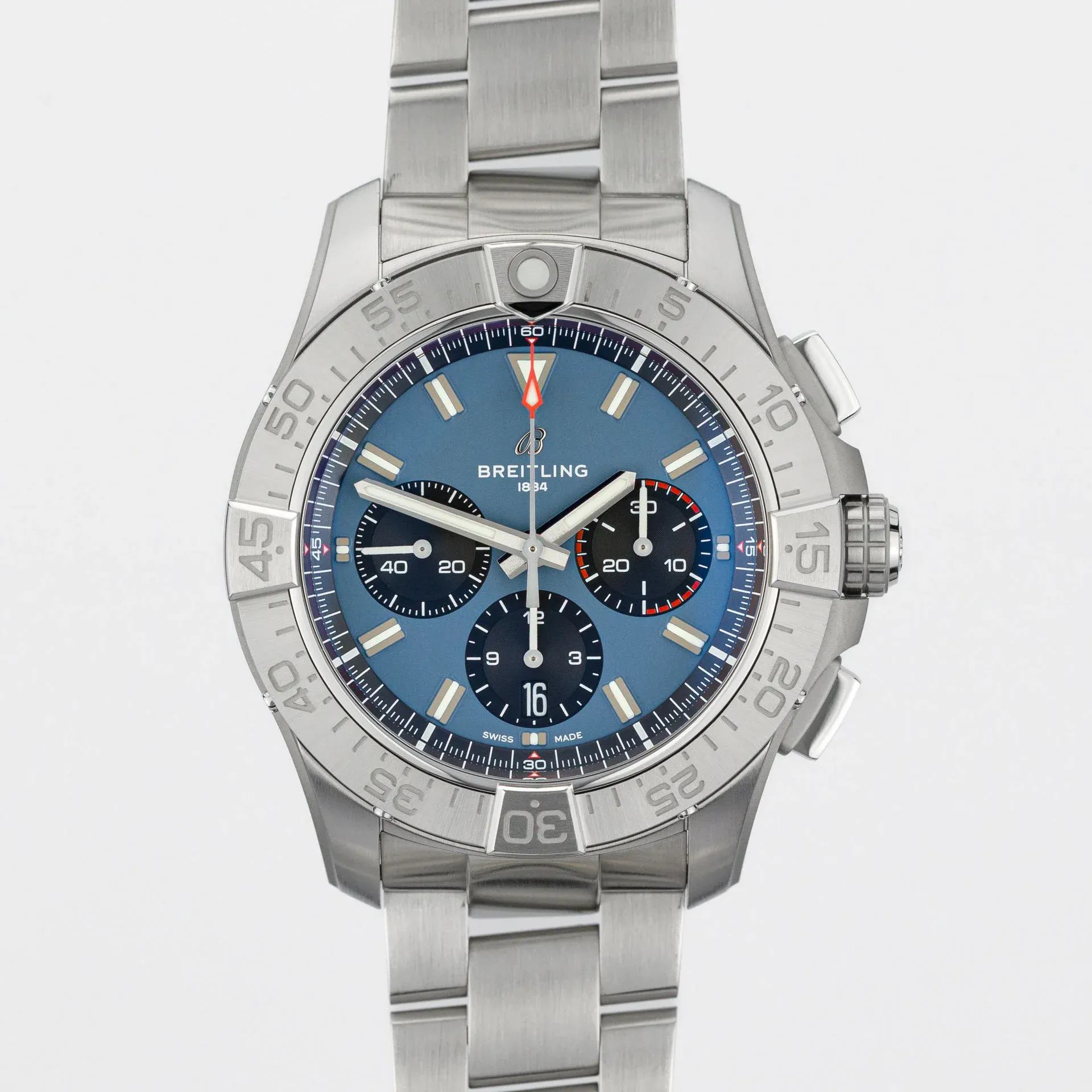 Breitling Avenger – Ref. AB0147101C1A1, Neu