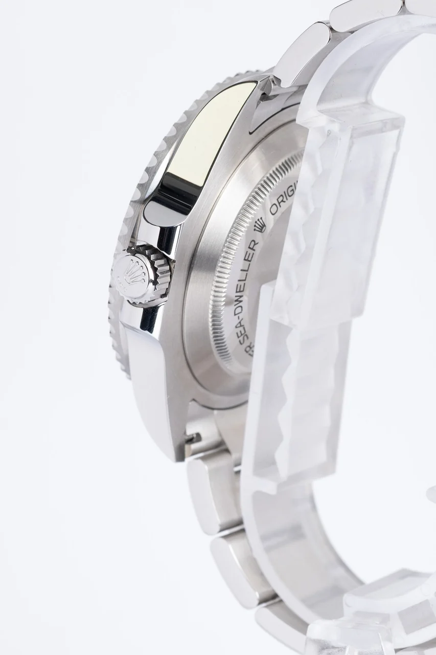 Rolex Sea-Dweller – Ref. 126600, very good – 3/10