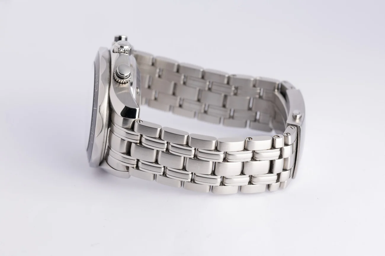 Omega Seamaster – Ref. 21230425001001, Sehr gut – 7/10