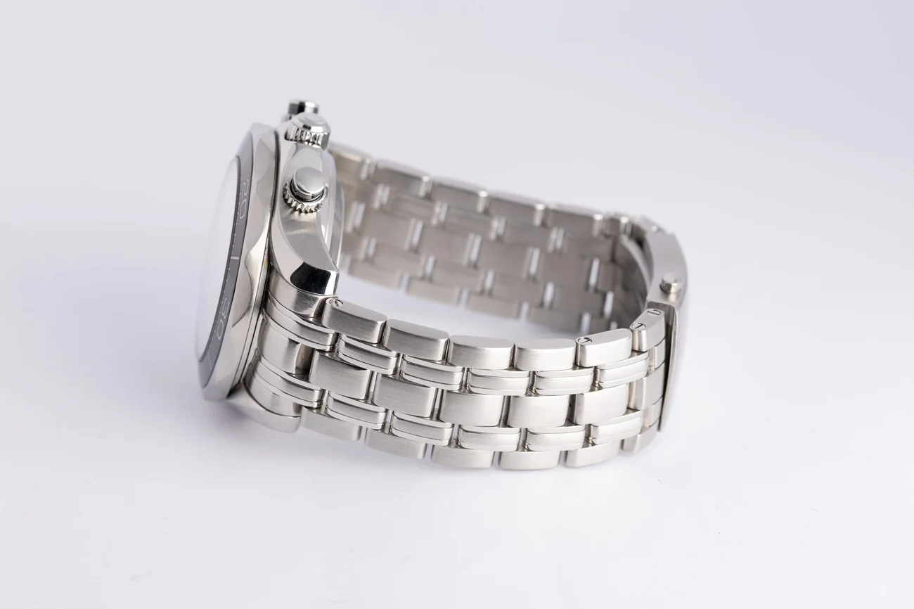 Omega Seamaster – Ref. 21230425001001, Sehr gut – 6/10