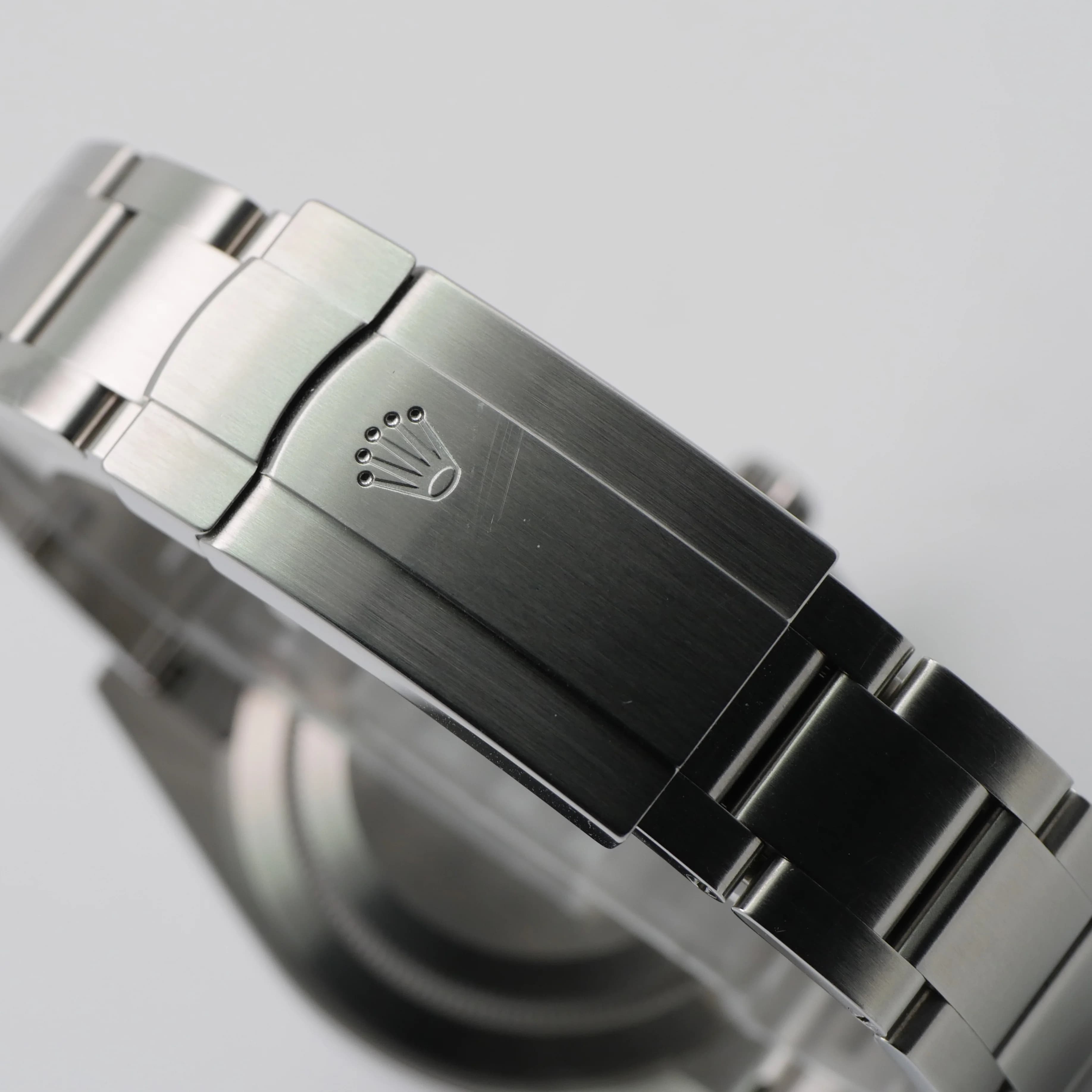 Rolex Oyster Perpetual – Ref. 114300, very good – Image 2/10