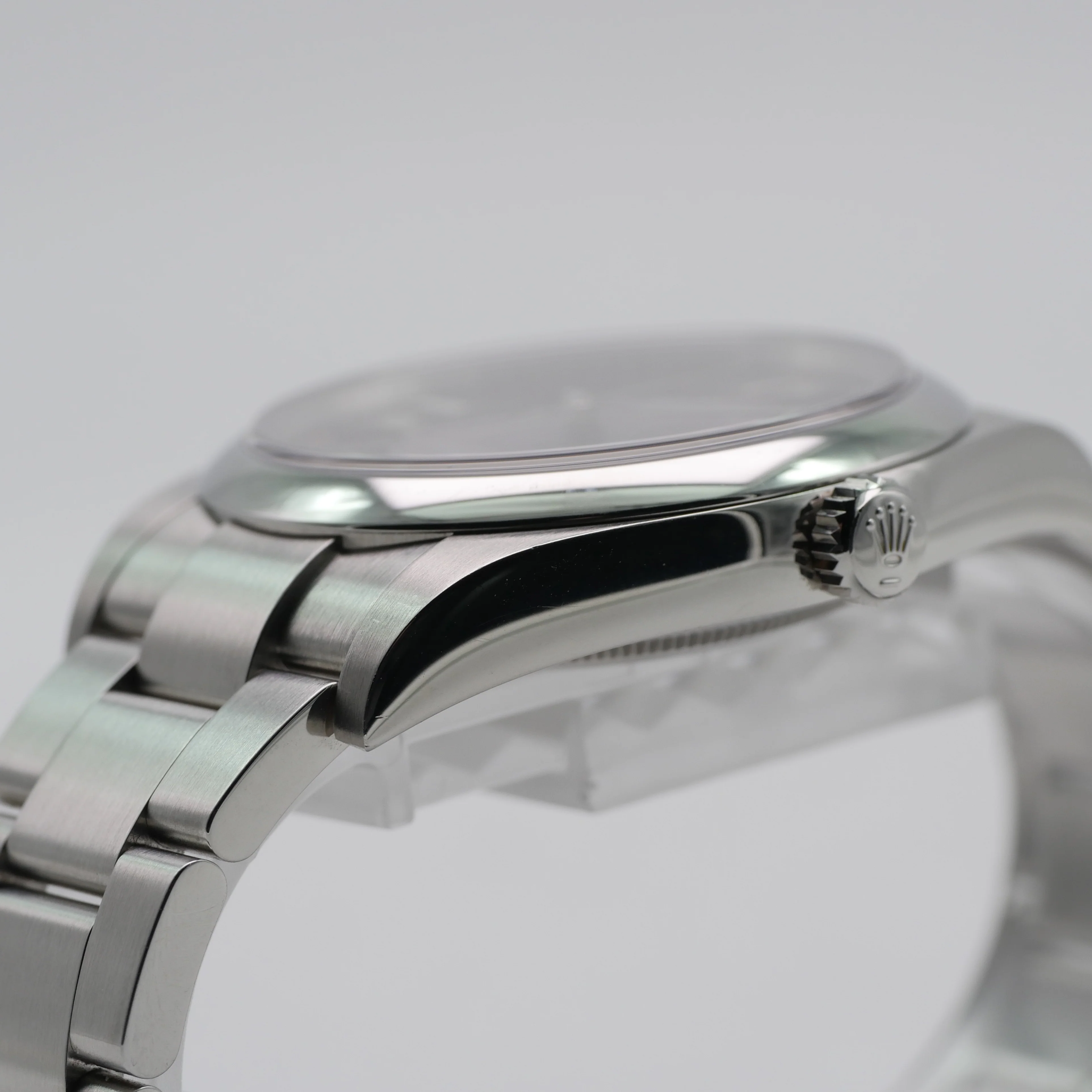 Rolex Oyster Perpetual – Ref. 114300, Sehr gut – 6/10