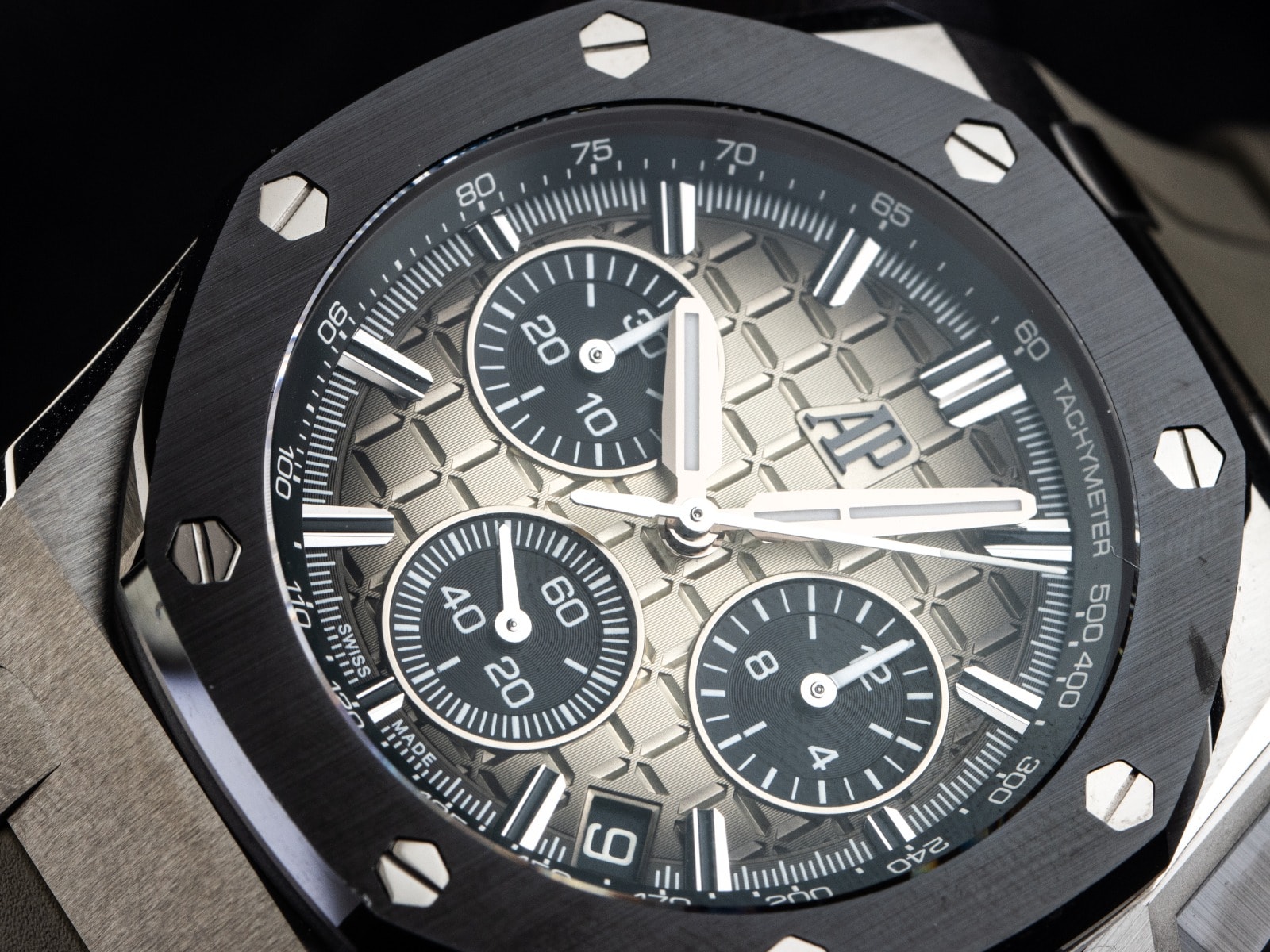 Audemars Piguet Royal Oak Offshore – Ref. 26420SO.OO.A600CA.01, like new – 3/7