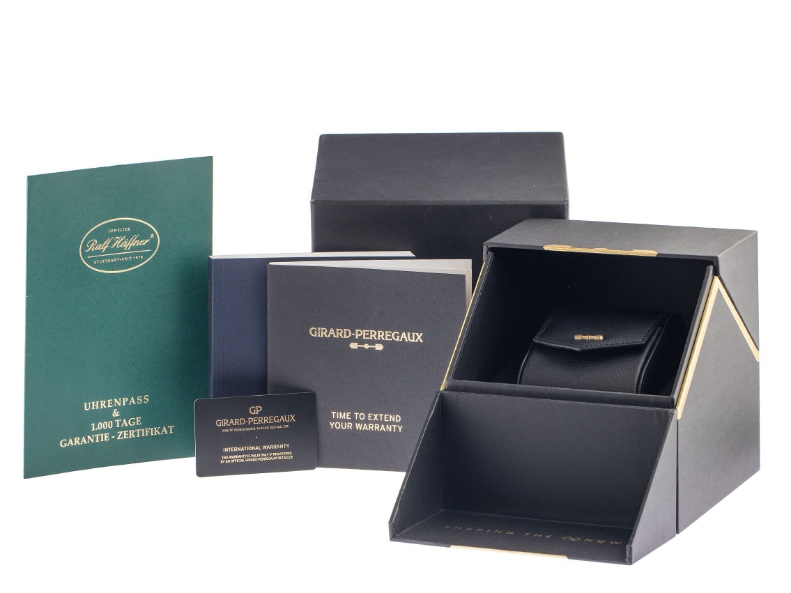 Girard Perregaux Laureato – Ref. 81060-36-694-FH6A, New – 2/7