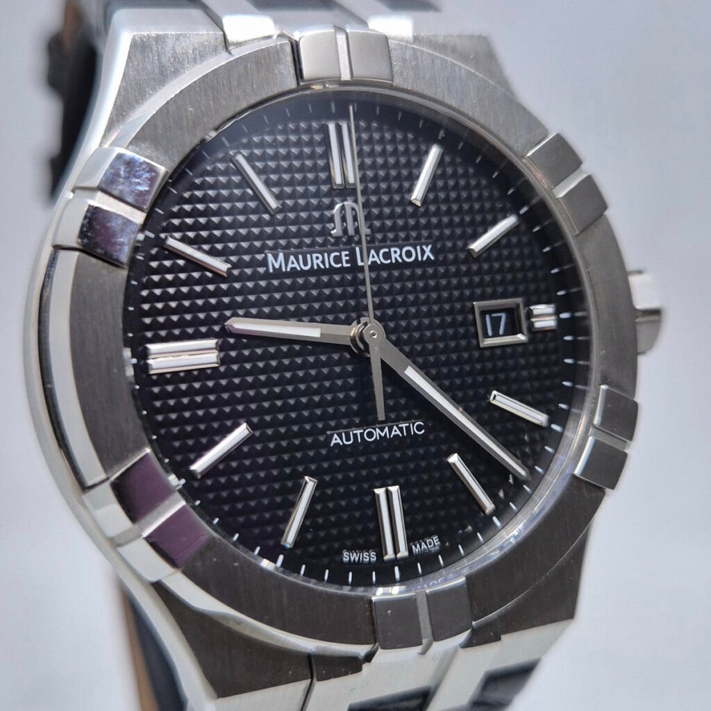 Maurice Lacroix Aikon – Ref. AI6008-SS001-330-1, Gebraucht – 2/13
