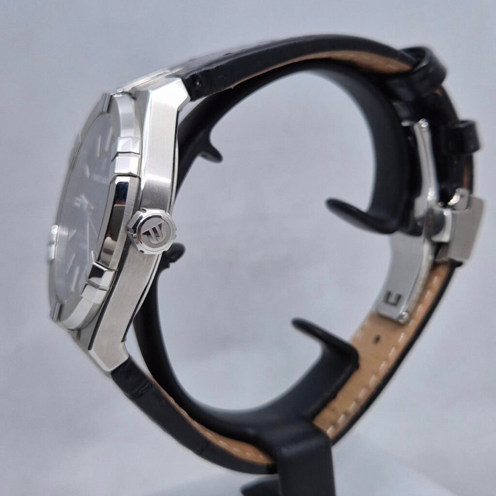 Maurice Lacroix Aikon – Ref. AI6008-SS001-330-1, Gebraucht – 6/13