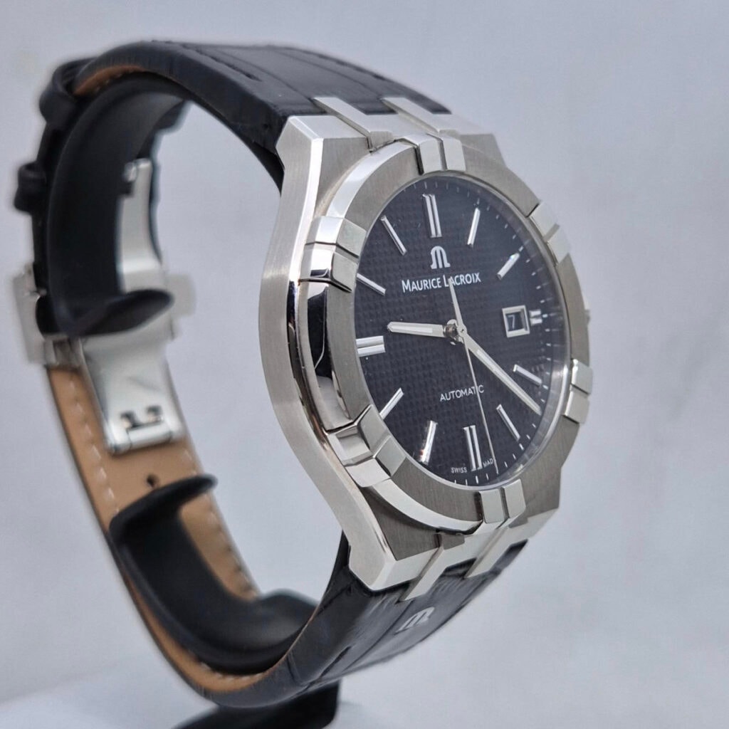 Maurice Lacroix Aikon – Ref. AI6008-SS001-330-1, Gebraucht – 8/13