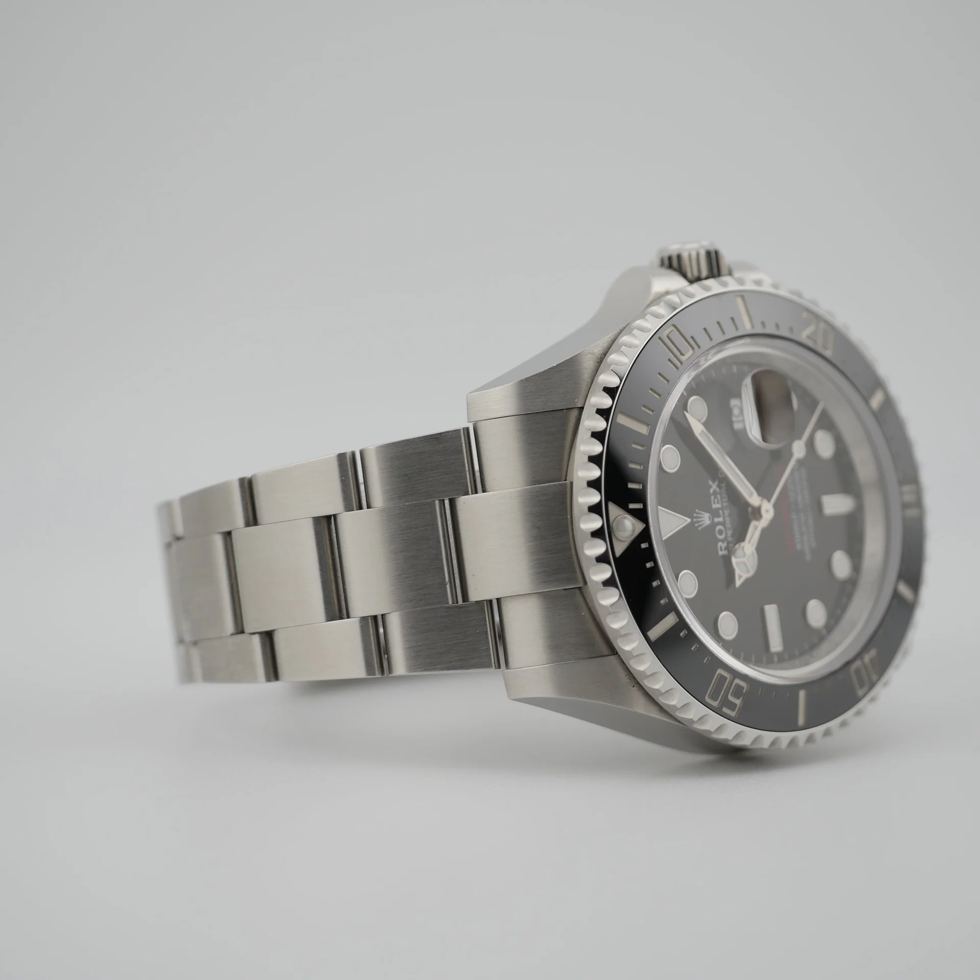 Rolex Sea-Dweller – Ref. 126600, Neu – 4/5