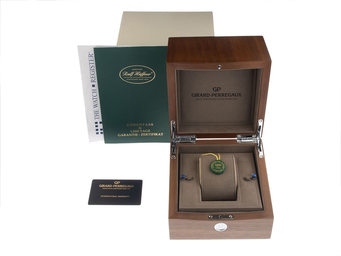 Girard Perregaux Laureato – Ref. 81020-11-631-11A, like new – 2/8