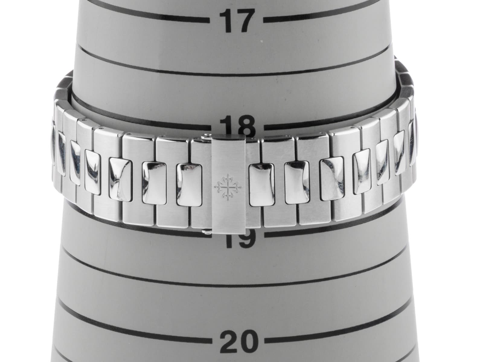Patek Philippe Nautilus – Ref. 5711/1A-014, Wie neu – Bild 2/8