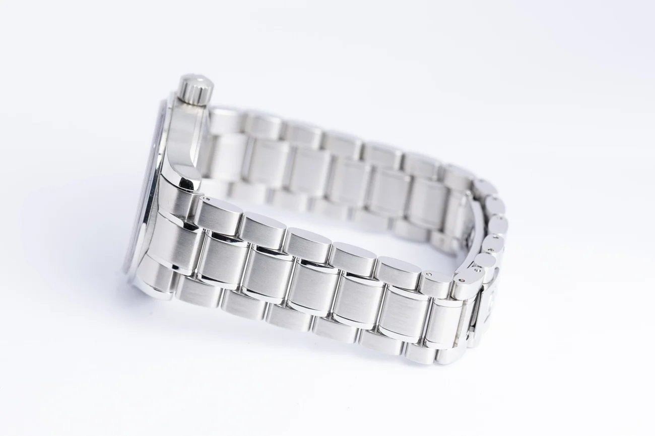 Omega Classic – Ref. 52038000, very good – 7/9