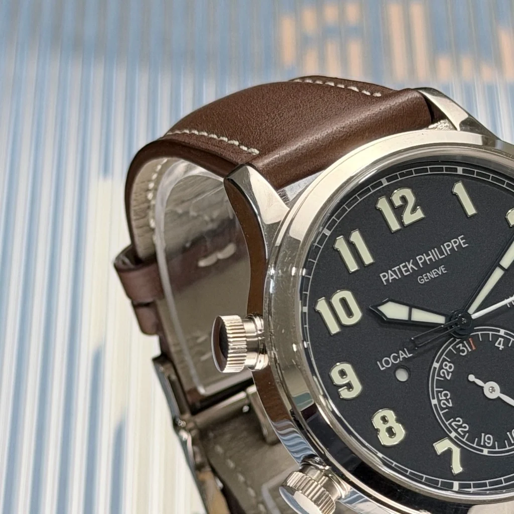 Patek Philippe Pilot Travel Time – Ref. 5524G-001, Sehr gut – 6/6
