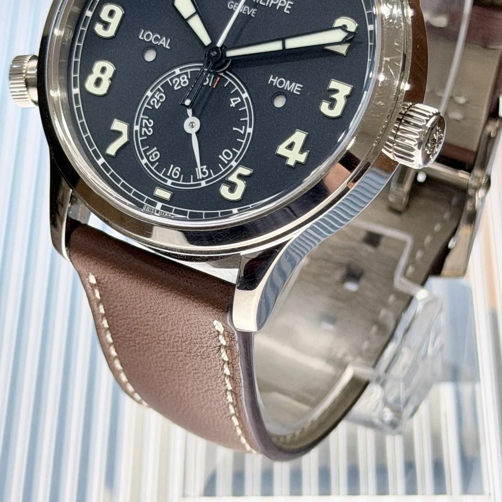 Patek Philippe Pilot Travel Time – Ref. 5524G-001, Sehr gut – 5/6