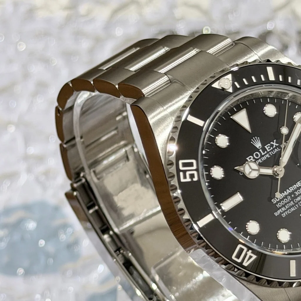 Rolex Submariner Date 116613LB – Ref. 126610LN, Neu – 6/6