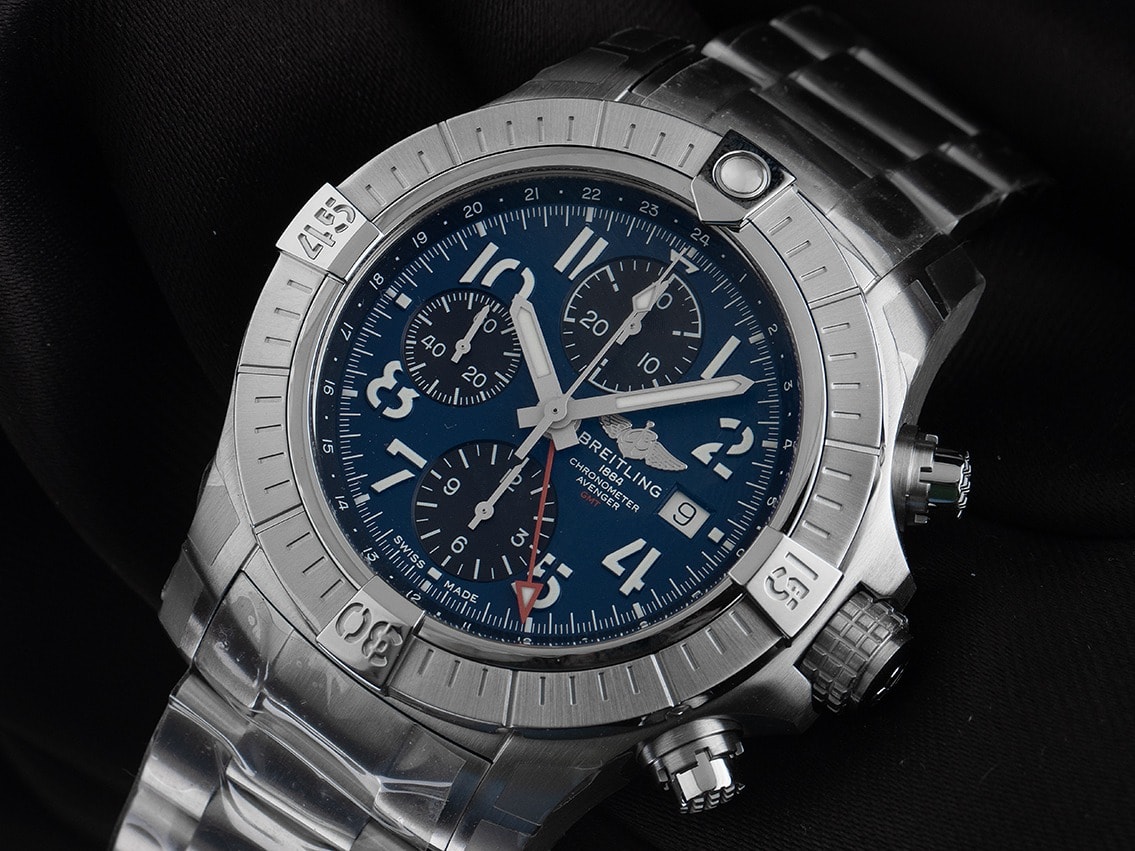 Breitling Avenger – Ref. A24315101C1A1, Neu – 3/8