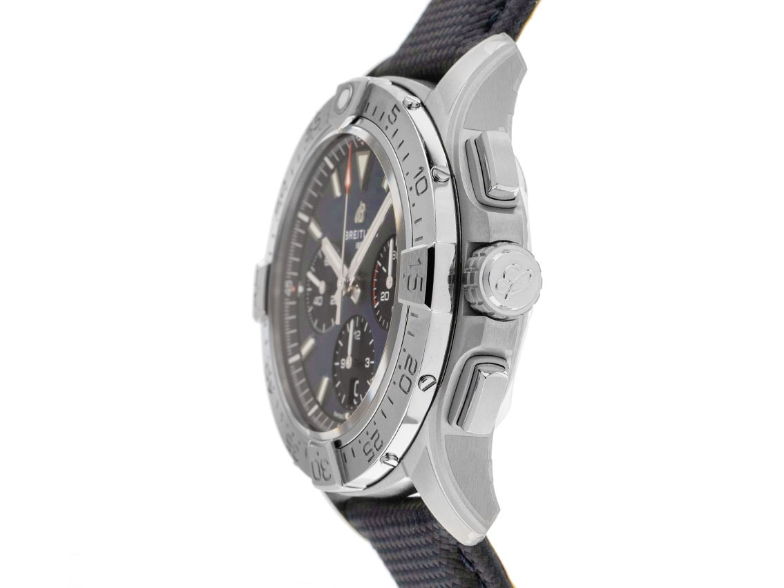 Breitling Avenger – Ref. AB0146101C1X1, Neu – 4/7