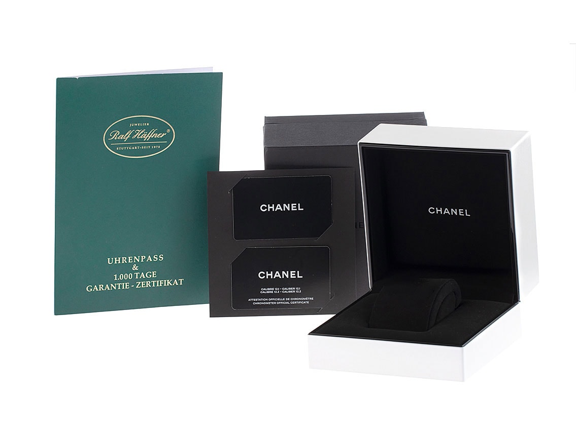 Chanel J12 – Ref. H0940, New – 2/7