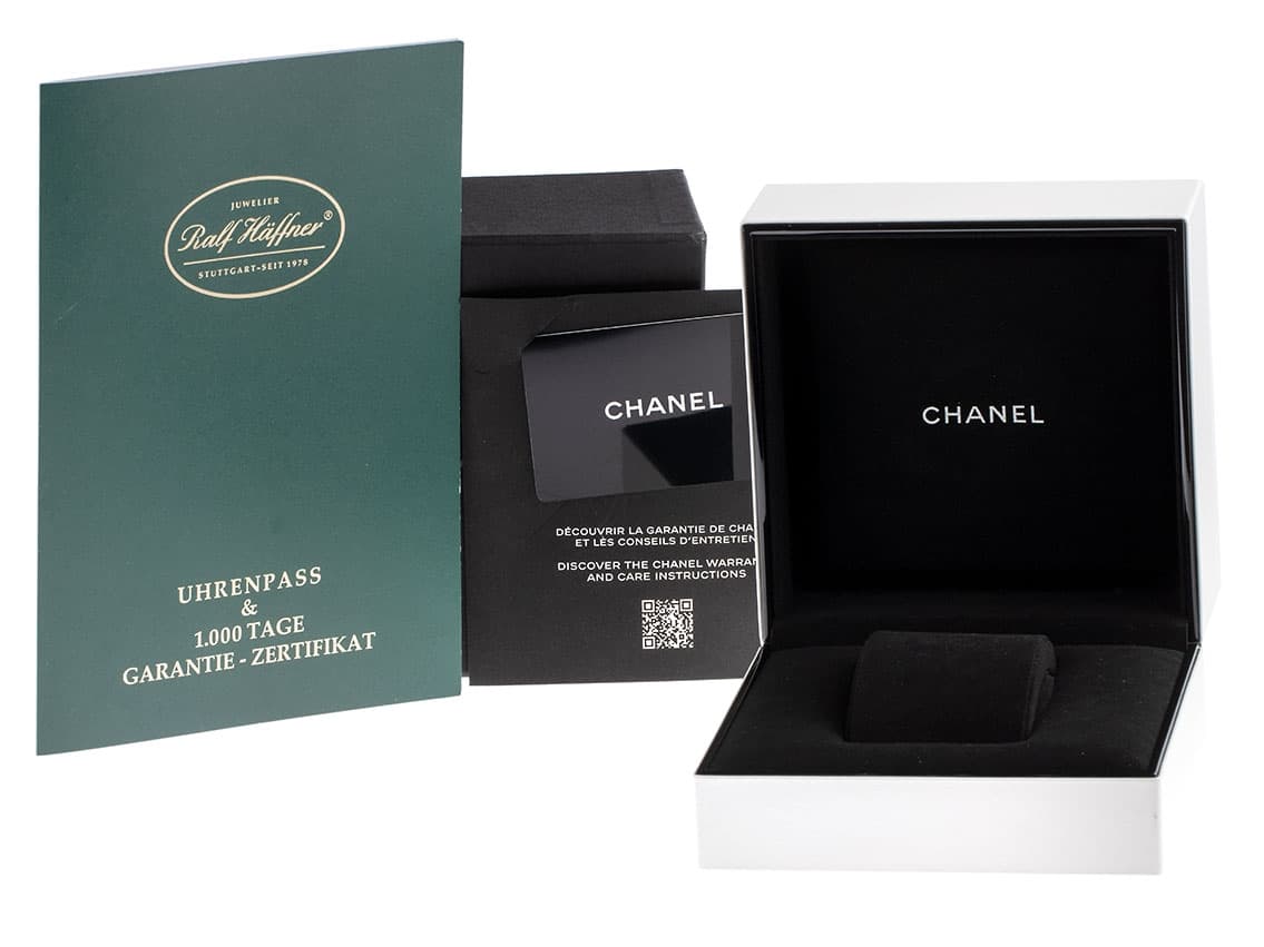 Chanel J12 – Ref. H7121, New – Image 2/6