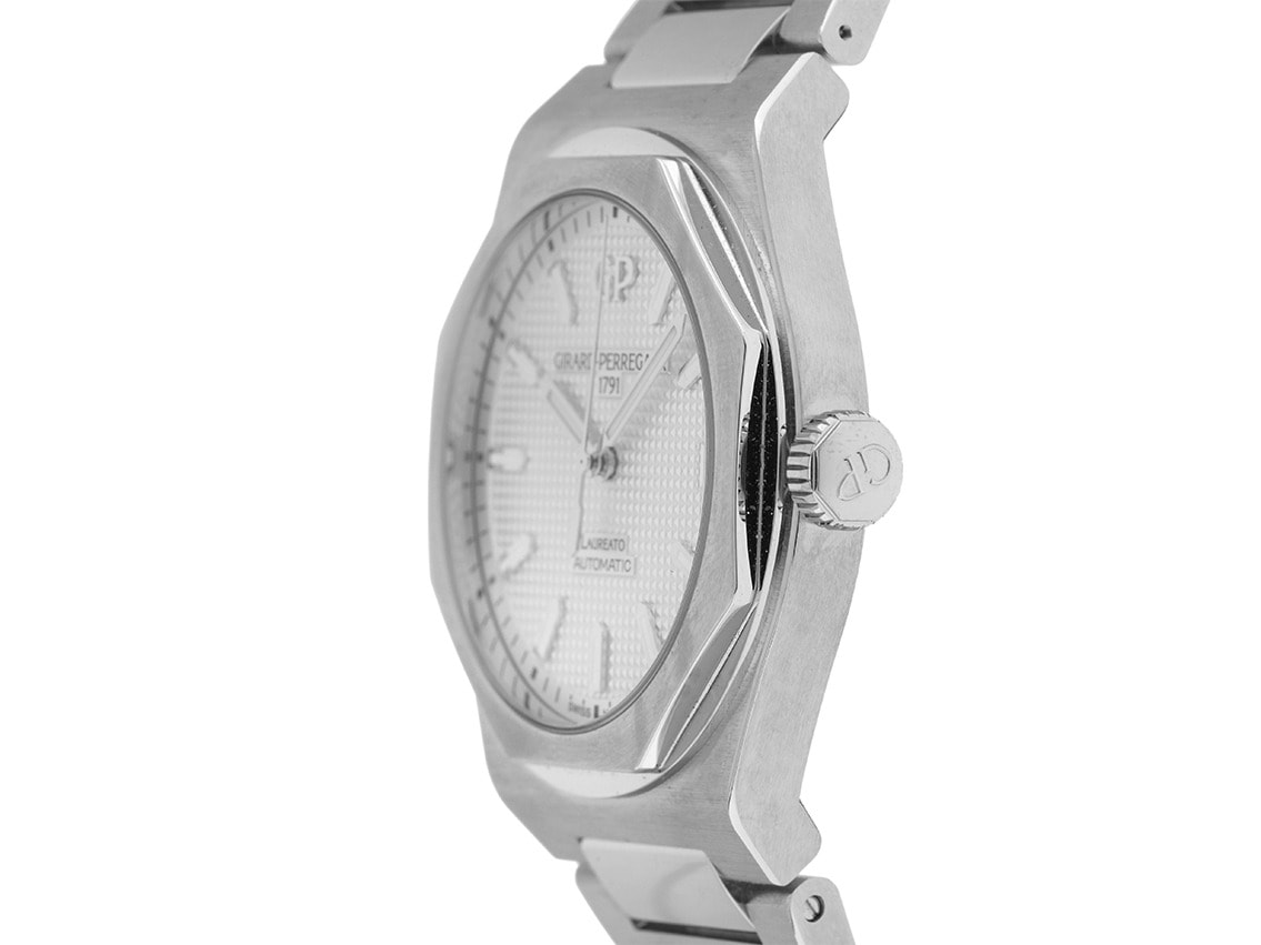 Girard Perregaux Laureato – Ref. 81010-11-131-11A, New – 4/8