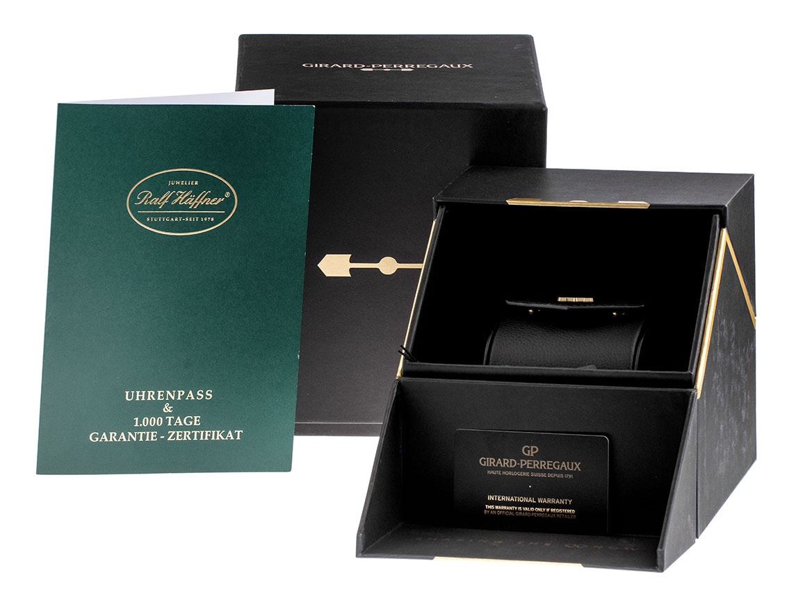 Girard Perregaux Laureato – Ref. 81010-11-3153-1CM, New – 2/7