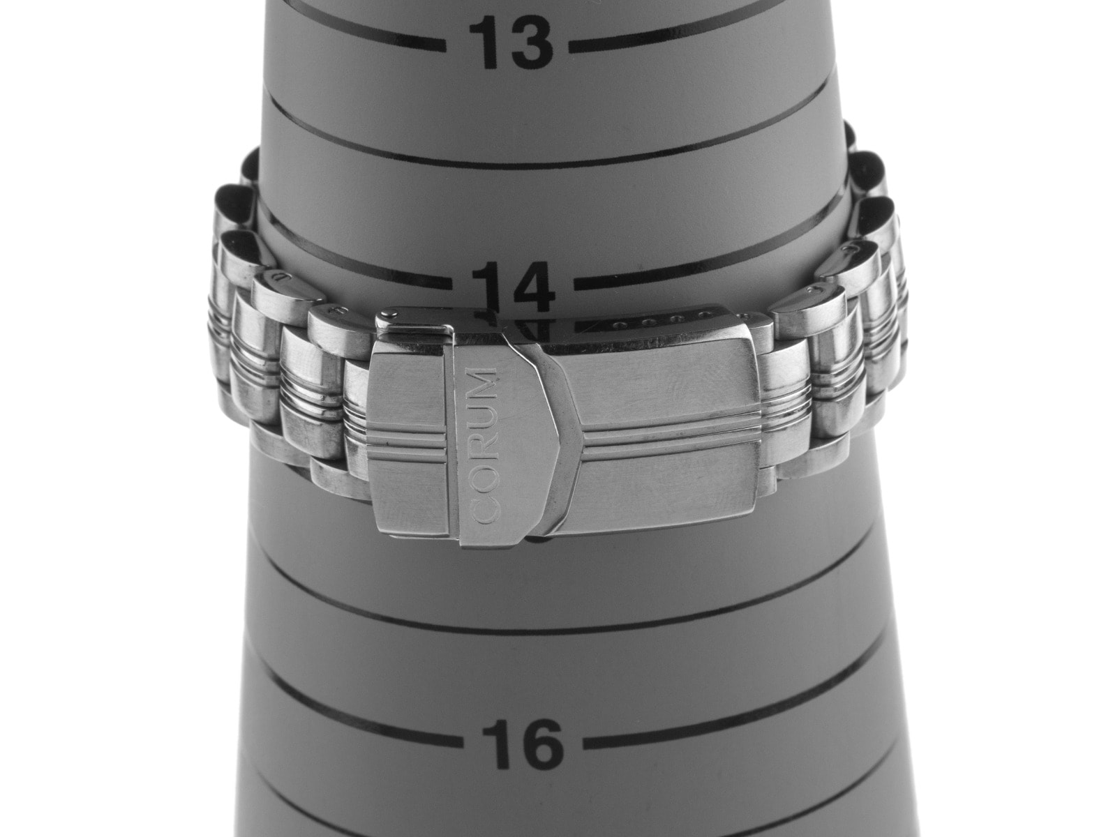 Corum Admiral's Cup – Ref. 39.440.47, good – 8/8