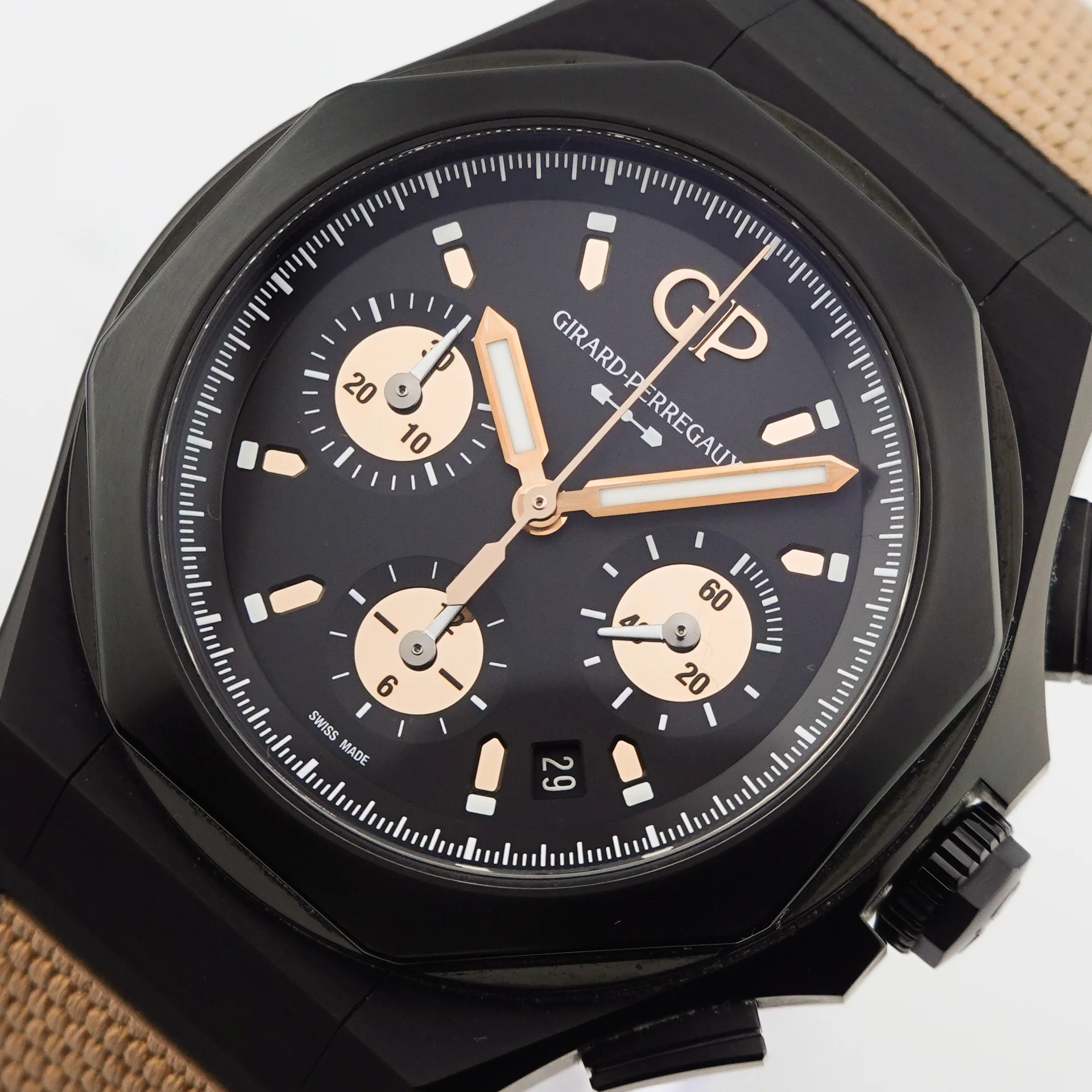 Girard Perregaux Laureato – Ref. 810060-21-492-FH3A, like new – 2/5
