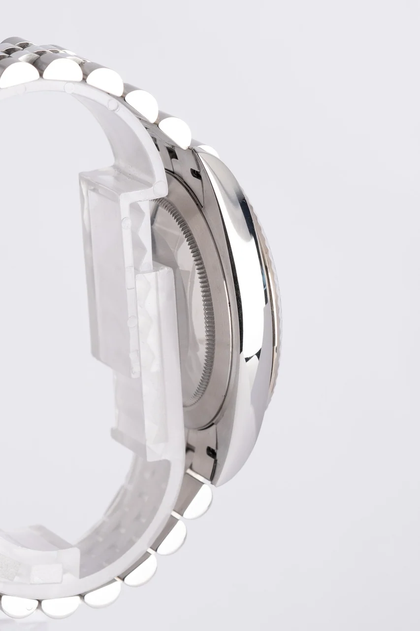 Rolex Datejust 41 – Ref. 126334, Sehr gut – 4/10