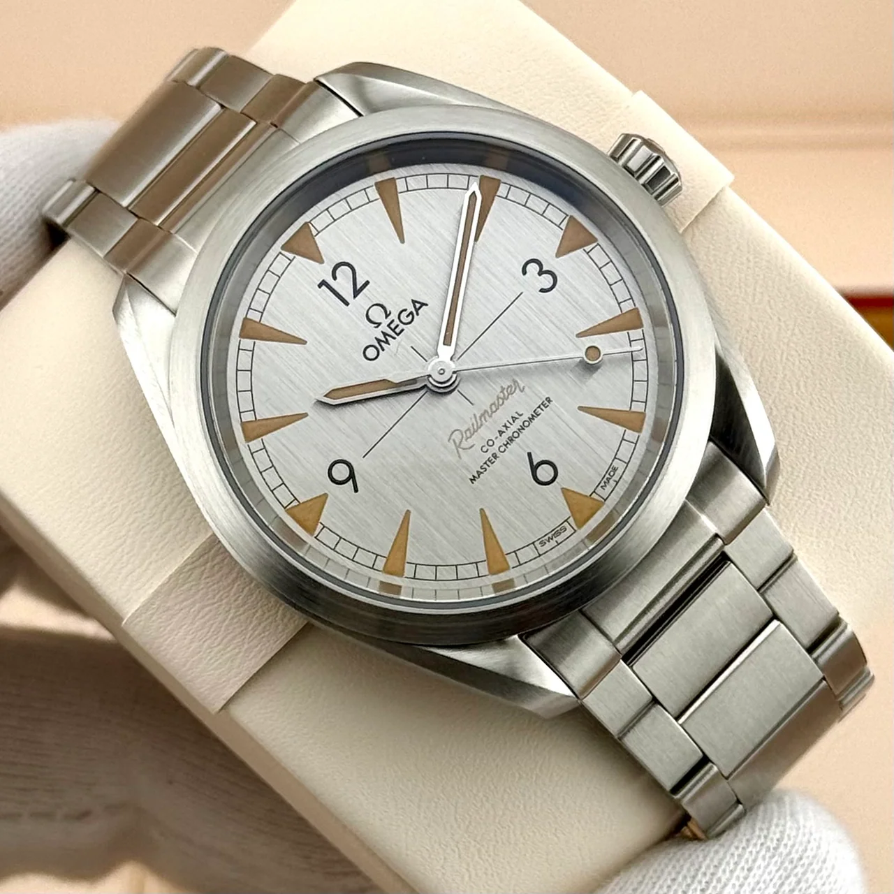 Omega Railmaster – Ref. 220.10.40.20.06.001, Neu – 1/17