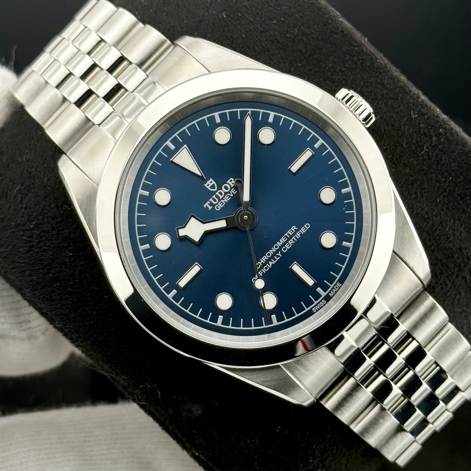 Tudor Black Bay – Ref. 79680, Wie neu