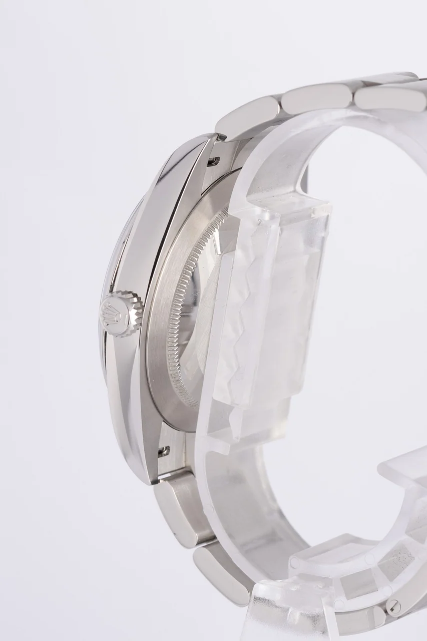 Rolex Oyster Perpetual – Ref. 124300, Sehr gut – 3/10